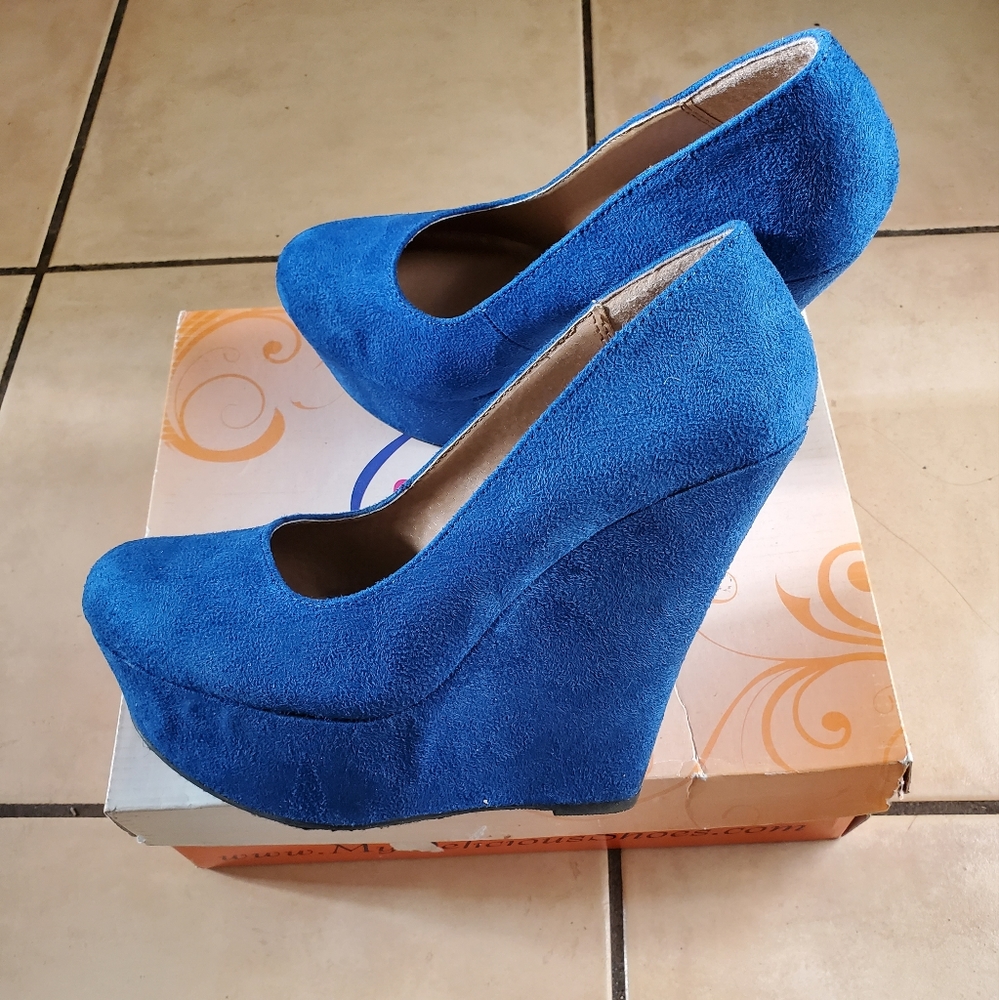 Heels 👠 - Picture 2 of 3